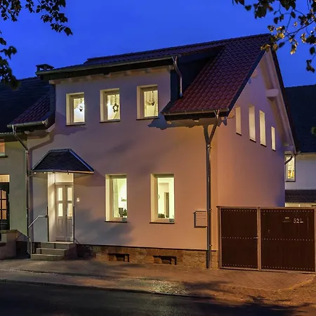 Comfort With Garden, Cleaning Included Apartament *