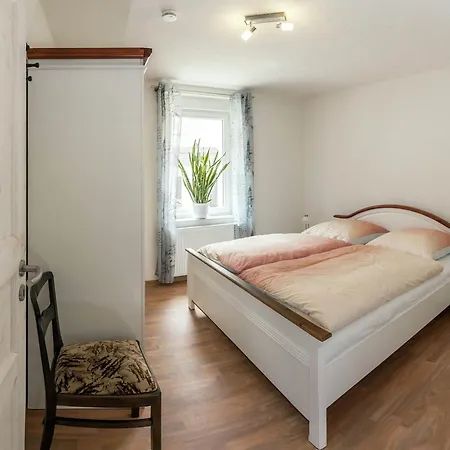 Comfort With Garden, Cleaning Included *