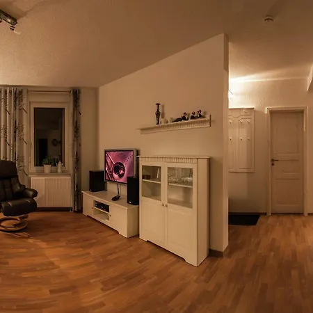 Comfort With Garden, Cleaning Included Apartament